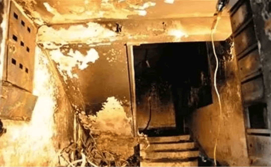 事發(fā)信陽<strong></p>
<p>電表計量箱</strong>，電表箱突然“發(fā)火”:電表計量箱